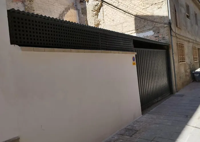 Biclahome Casa De Lujo De 2 Plantas Con Garage