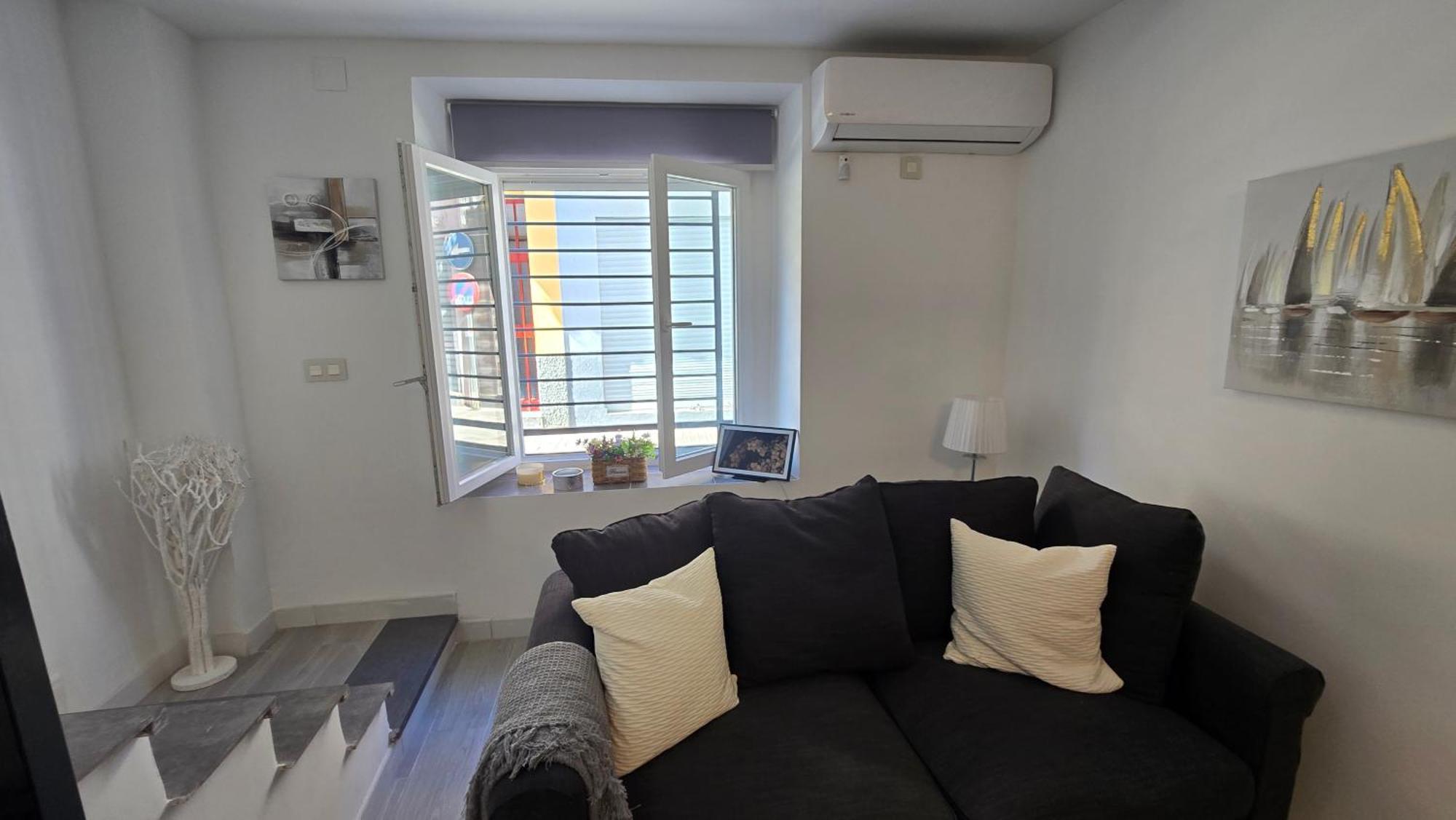 Biclahome Casa De Lujo De 2 Plantas Con Garage Holiday home