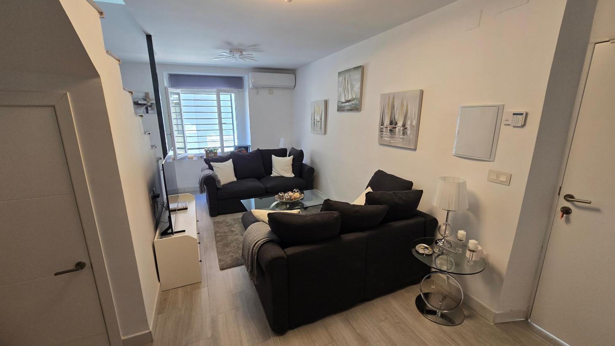 Biclahome Casa De Lujo De 2 Plantas Con Garage Holiday home *