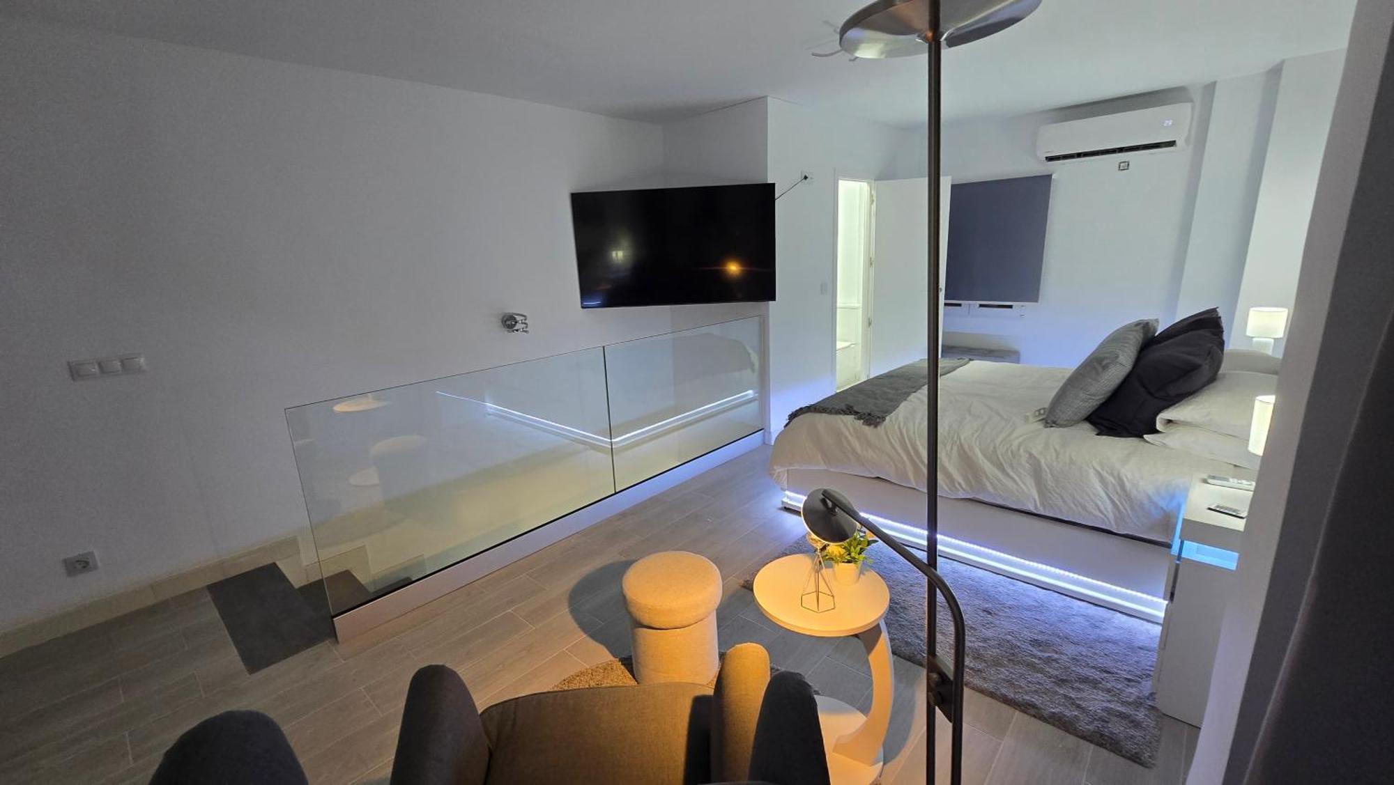 Biclahome Casa De Lujo De 2 Plantas Con Garage Holiday home