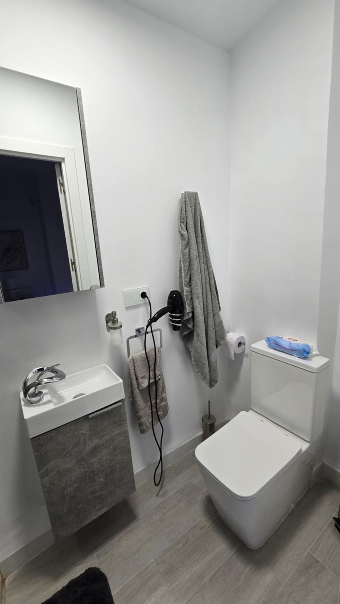 Biclahome Casa De Lujo De 2 Plantas Con Garage *